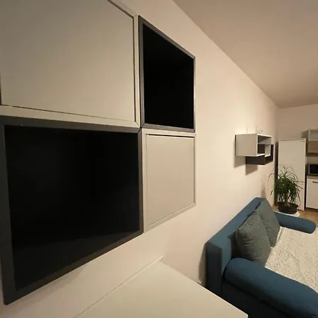 Peaceful Living, 4 Minutes From The Center Apartament *